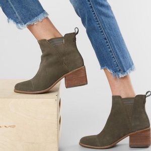 TOMS Esme Green Suede Boots Booties 9.5 NWB